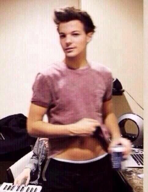 Louis Tomlinson’s tummy; an appreciation thread.