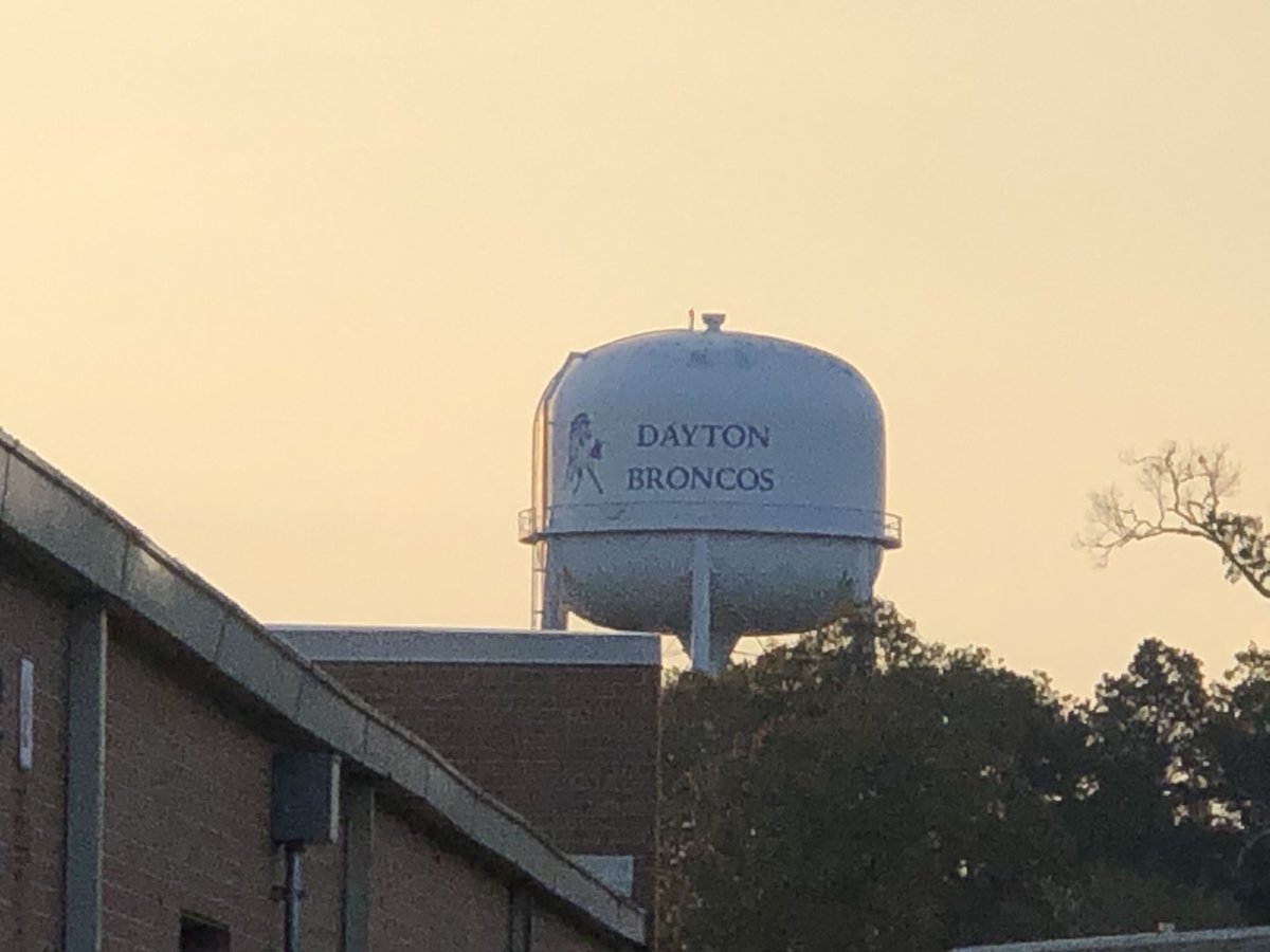 coachb_ware's tweet photo. Thankful for my wife & kids. Thankful for the coaches that I’ve coached with, coached for, & coached against. Thankful for all of the kids I’ve coached. Extremely THANKFUL that my coaching journey has brought me to Dayton, Tx! Have a Blessed and safe Thanksgiving! #THISISDAYTON https://t.co/HmFKr1Uaew