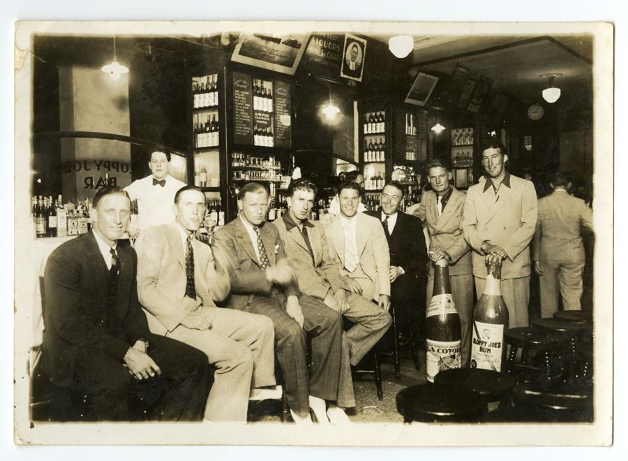 Cuba's income distribution compared favorably with that of other Latin American societies. It had a thriving middle class of great prosperity and a rather "progressive" social mobility.