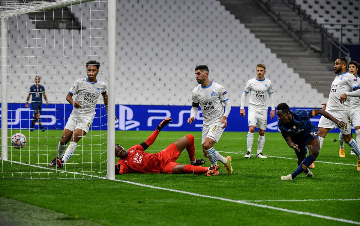 Super Eagles & FC Porto left back Zaidu Sanusi makes Matchday 4's #UCLfantasy Team of the Week!
The Nigerian was the standout performer in Portos victory over Marseille
#SoarSuperEagles
#UCL | @PlayStationEU https://t.co/a8eH8i6AXL
