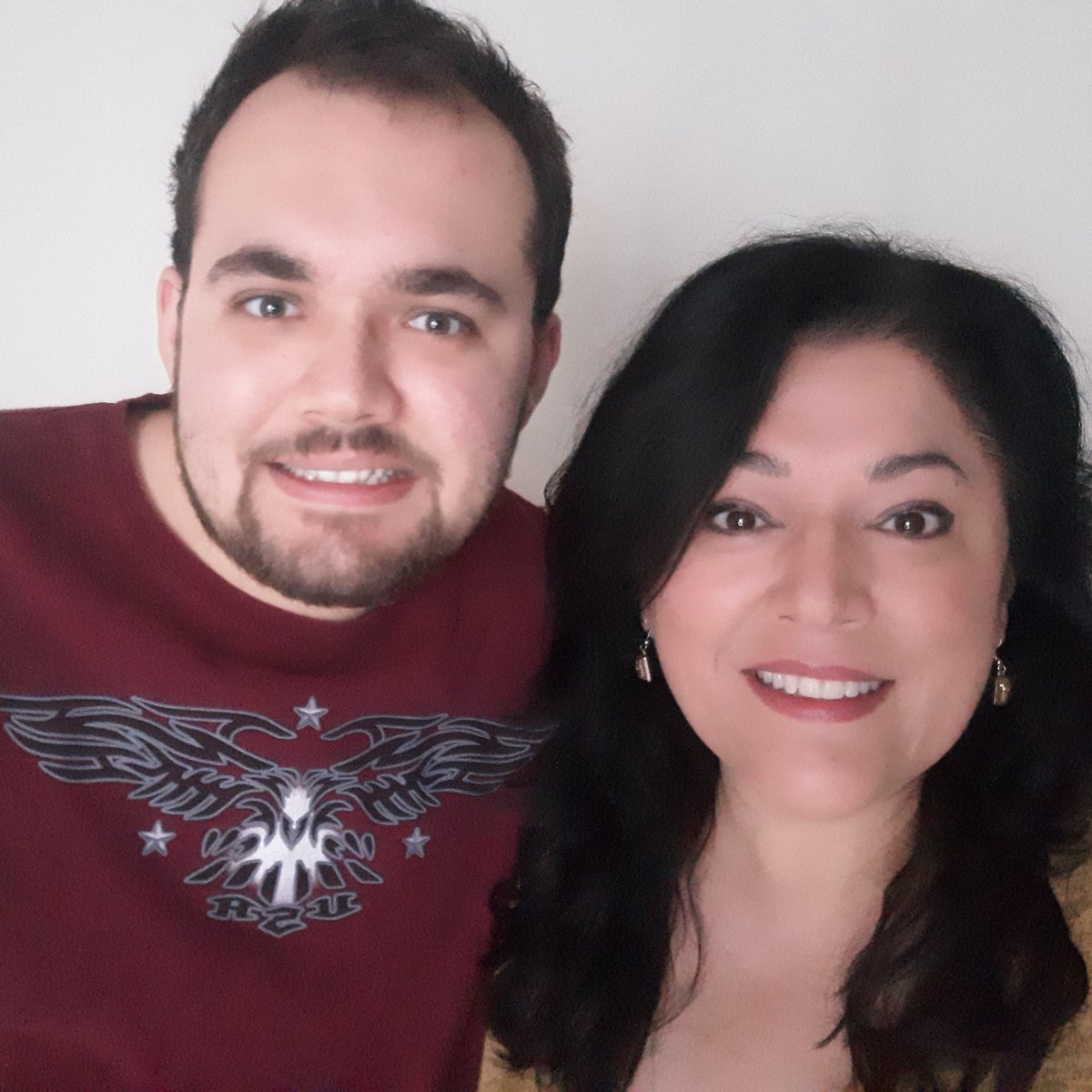 Happy Thanksgiving here is a pic of my son G and I we are home watching the #macysparade, #verizonlive