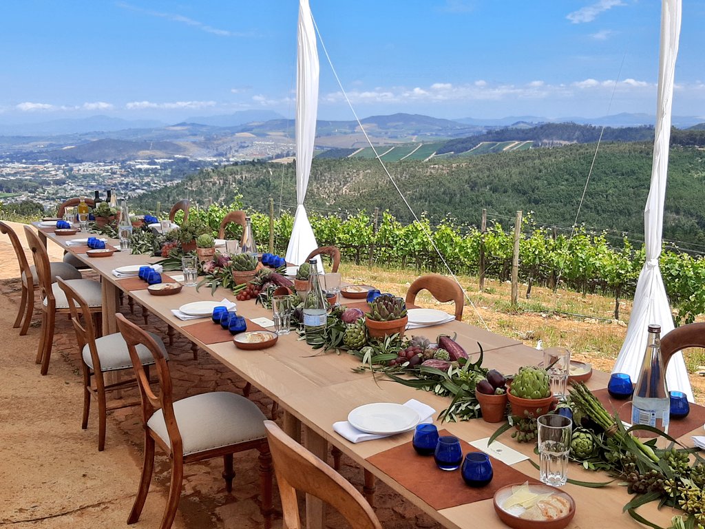 livingitupct's tweet photo. This is how we do Thursdays at @TOKARAestate. An exceptional Extra Virgin Olive Oil tasting with Master #EVOO Maker Gert van Dyk, followed by a sumptuous 3-course al fresco lunch with breathtaking views 😍 Such a special day. #WorldOliveTreeDay #TokaraOliveOil #IntOliveTreeDay https://t.co/tH8qhVtb2b