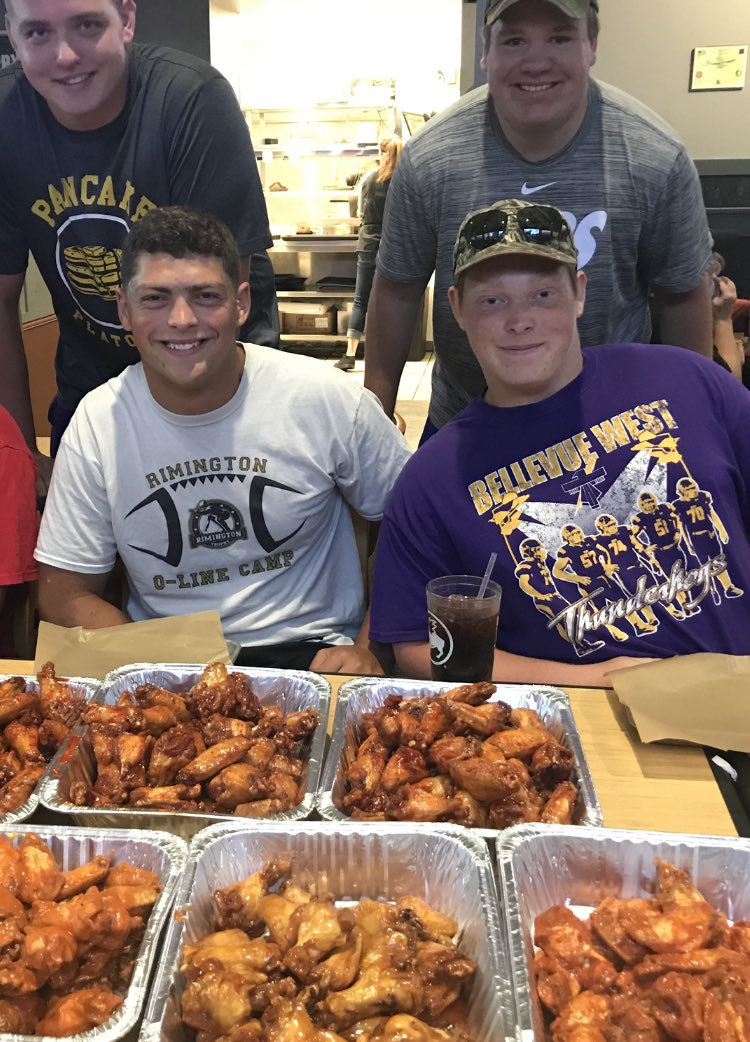 PigsInPurple's tweet photo. Happy Thanksgiving to all the Buffet Busters out there getting ready to put in some work today!!!! Super thankful for all my #PigsInPurple https://t.co/LxoGlatFWA