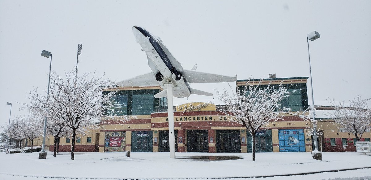 Happy Thanksgiving from The Hangar! (𝑐𝑖𝑟𝑐𝑎 𝑇ℎ𝑎𝑛𝑘𝑠𝑔𝑖𝑣𝑖𝑛𝑔 2019) 🦃❄