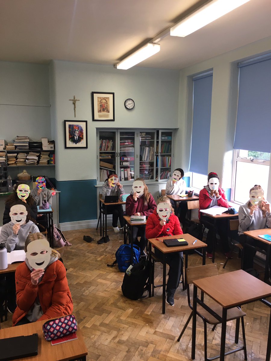 shshistorydept's tweet photo. #histedchatie #literacy #poetry #wewearthemask #pandemic #inequality #worldhistory #becurious
3rd years revealing their ‘masks’. https://t.co/g7PPGAqOMs