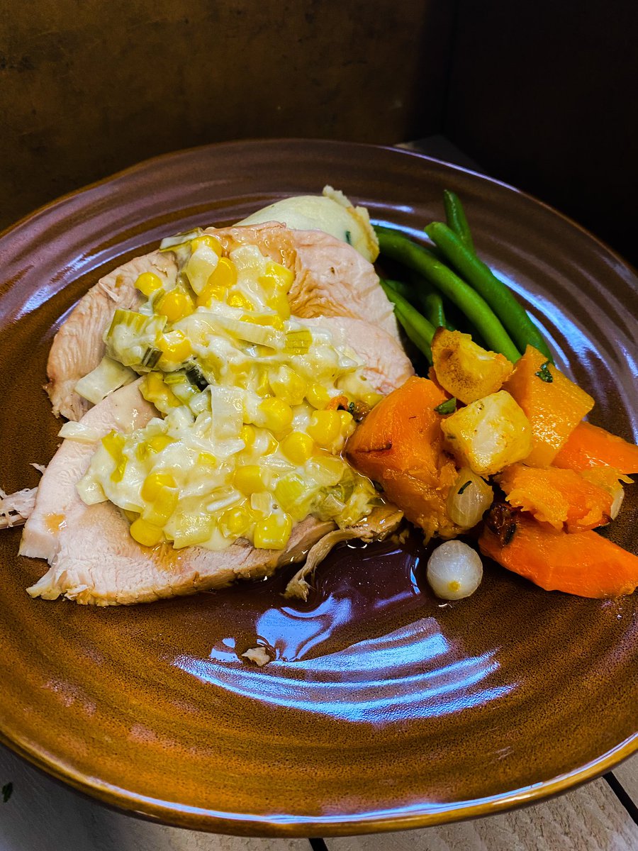 royalhospitals1's tweet photo. Happy #Thanksgiving2020 - today we celebrated this American holiday with a traditional #Thanksgiving lunch. @RHSSuffolk #partofrhs #rhskitchen https://t.co/afZCVo9tdB
