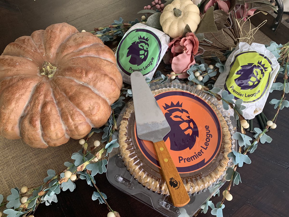 theduanebrown's tweet image. Thanks &amp;amp; high fives to @PLinUSA for the pies surprise! Happy Thanksgiving! #MyPLThanksgiving
#wwfc @Wolves @Colorado_Wolves @WolvesUSA