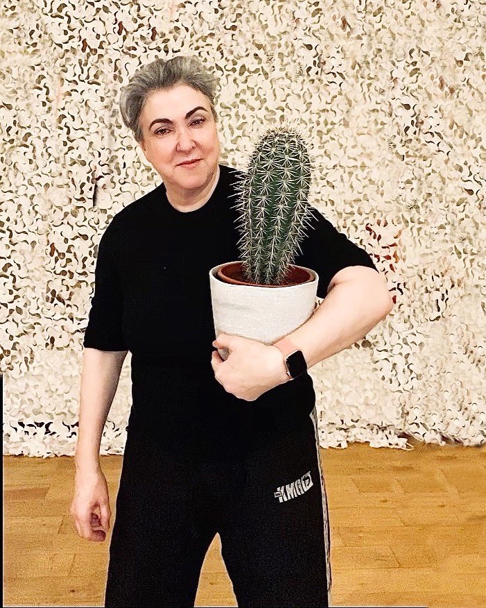 kravmascara's tweet photo. Do I recommend self-defence gadgets? No, because they can give a false sense of security and you won’t always have them to hand.  Better to rely on your own skills. #Empowerment Sunday session: common objects and self-defence, cactus not included. #learnselfdefence https://t.co/gZn15plFjk