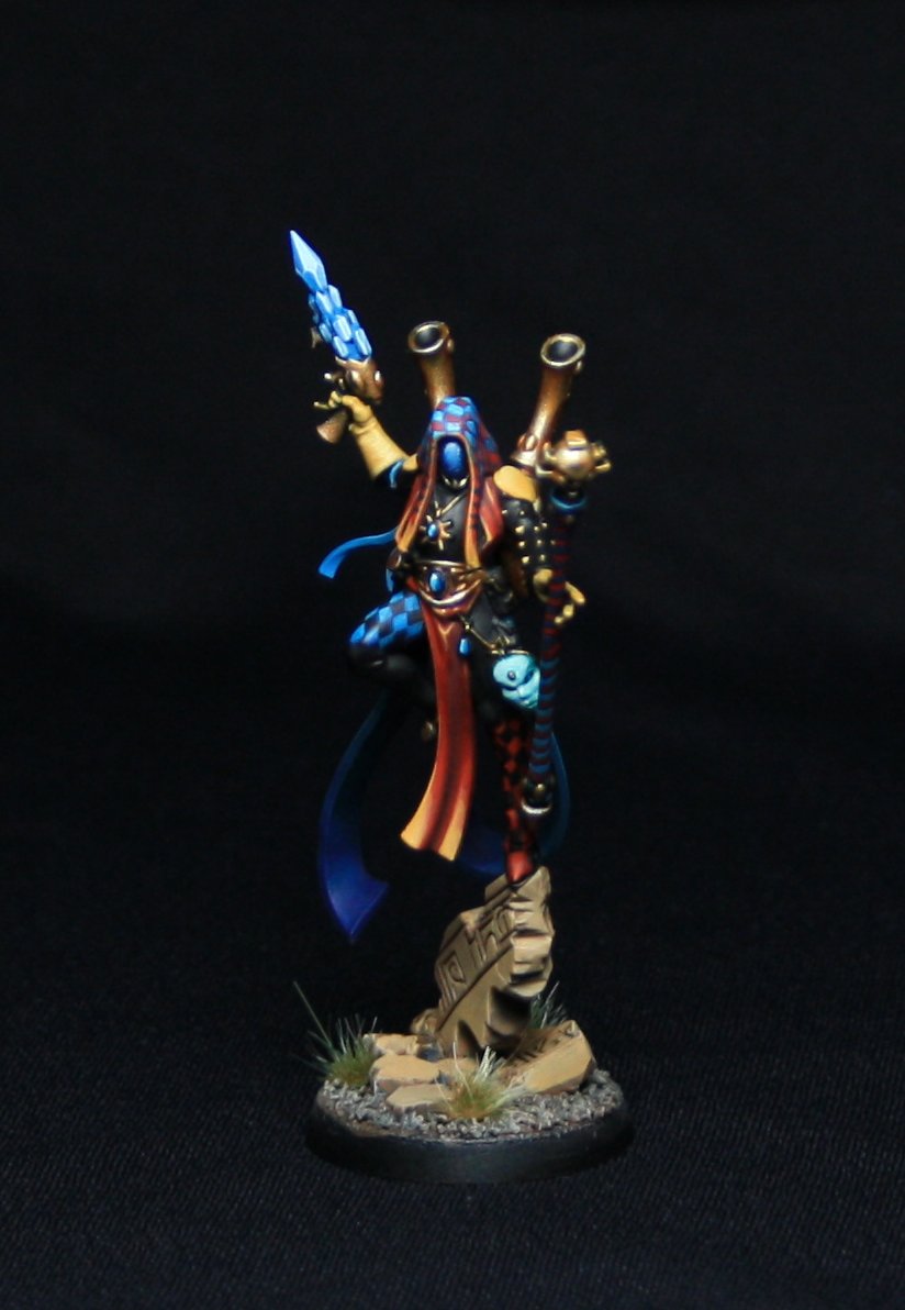 Done with my Shadowseer, really fun model to paint! #WarhammerCommunity #warhammer40k #miniatures #harlequins #minipainting