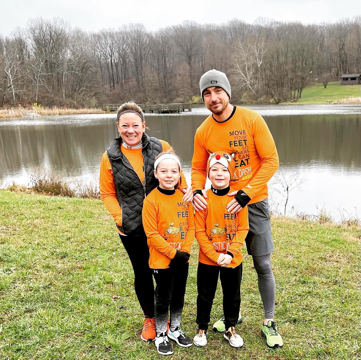 LindShaurette's tweet photo. Our Drumstick Dash experience was a little different this year, but I am grateful that we are all healthy and able to run through one of our favorite outdoor spots. Happy Thanksgiving everyone! #VirtualDrumstickDash #aDashofThanks #FortHarrisonStatePark https://t.co/ppIvTtrnid