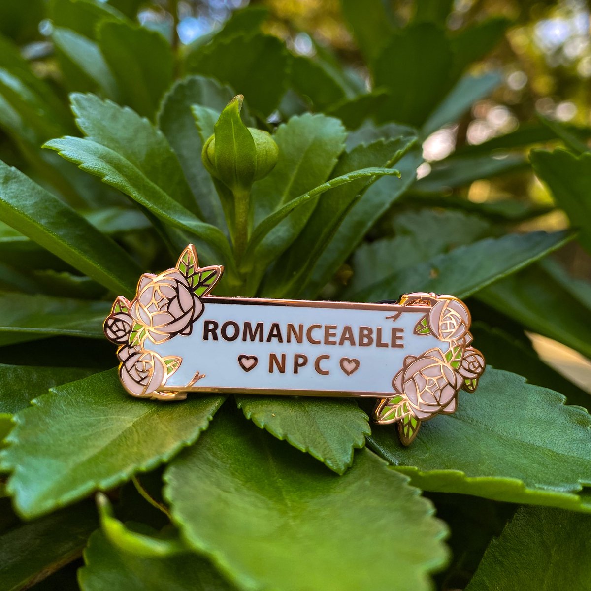 azur3verie's tweet photo. ✨🍁 GIVING THANKS GIVEAWAY 🍁✨
ONE lucky winner will receive one of my Non-Player Character pins (winner’s choice) and a dice sigil decal!

RULES: 🍂
• Followers Only
• USA Residents Only (Sorry!)
• RT to enter - No throw away accounts!

Winner will be chosen December 4th! https://t.co/pWumPBVcNv