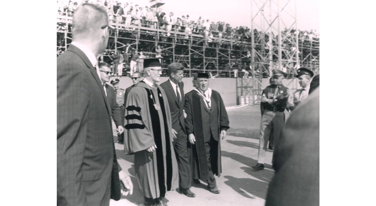 SSoundTogether's tweet image. "As we express our gratitude, we must never forget that the highest appreciation is not to utter words, but to live by them."
 
—  John F. Kennedy

#HappyThanksgiving