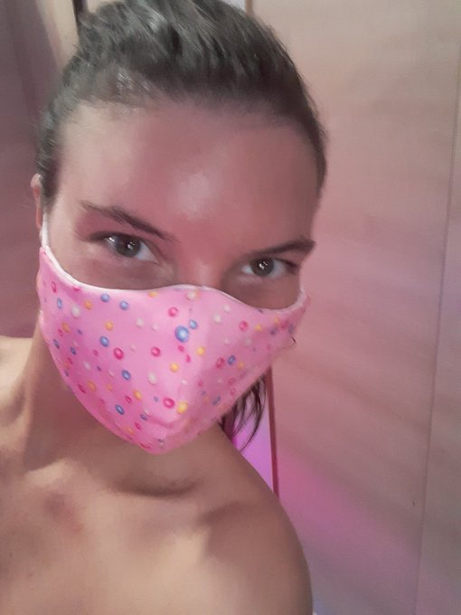 😊 #&eacute;nnap#relax#egykisSzolarium# https://t.co/VESUMauXHH