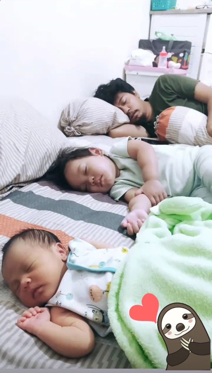 #malamjumat miring nya sama.. iiihh serem