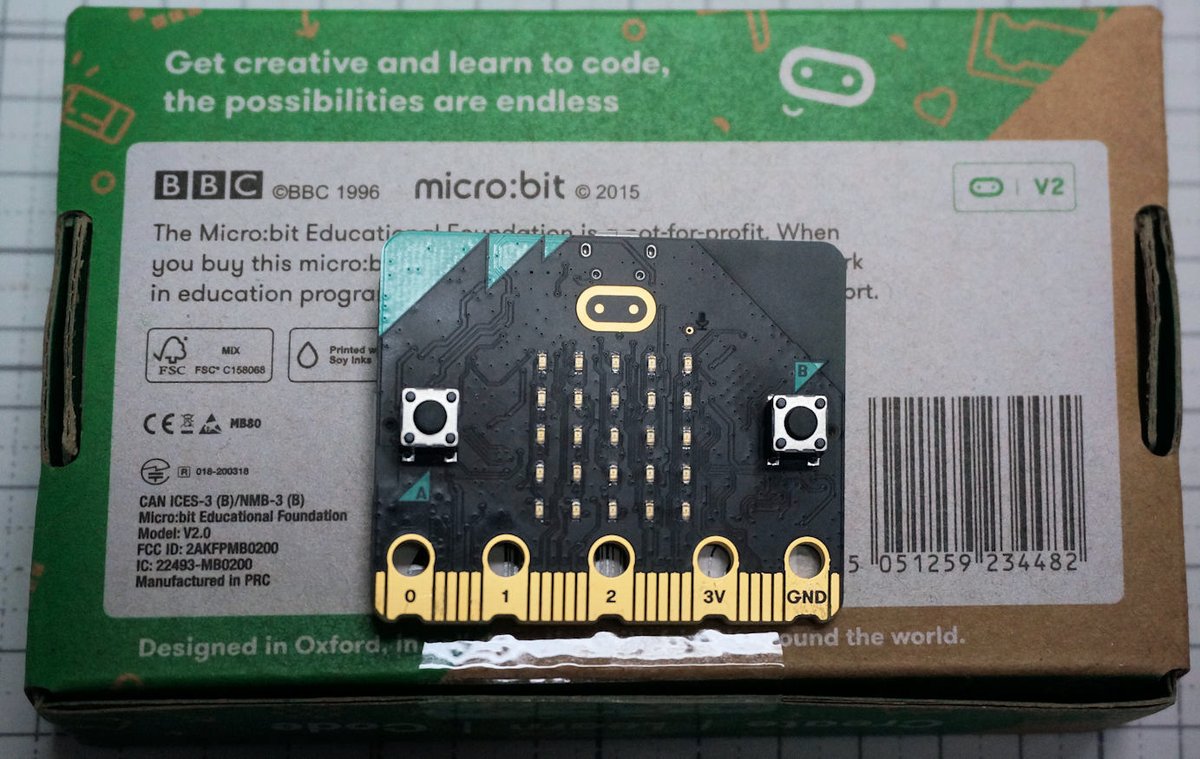 yyhayami's tweet image. #microbit
#microbitv2
micro:bit v2が届きました。
技適マークも箱に記されています。
OOBデモソフトが大変出来が良いので消すのがもったないと思うかもしれませんが、下記のURLからダウンロードが可能です。自作プログラムをどんどん作成しましょう。
support.microbit.org/support/soluti…