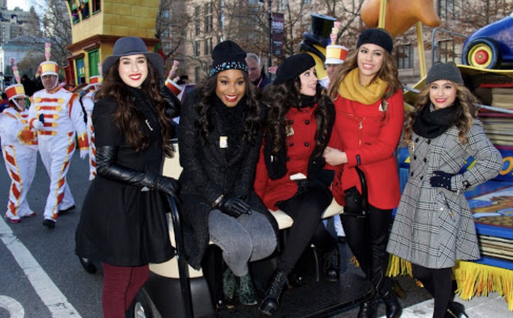 secure_fizzie's tweet photo. Throwback moments to when Fifth Harmony went to perform at the 87th Annual Macy’s Thanksgiving Day Parade in 2013 🍁 https://t.co/XLpCNkM2LI