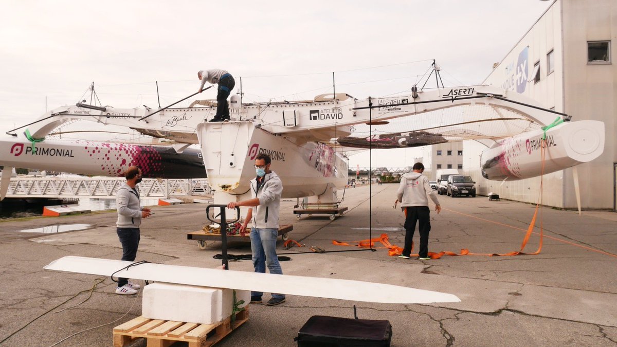 sebrogues's tweet image. 🚧  Programme du chantier du #Multi50 Primonial : renforcement de la casquette et des meubles de winches qui ont déjà fait leurs preuves en 2020, check de la mécanique, ajout d'outils et réflexion autour de l'aérodynamique ✈️ pour améliorer encore plus le potentiel du trimaran 🚀