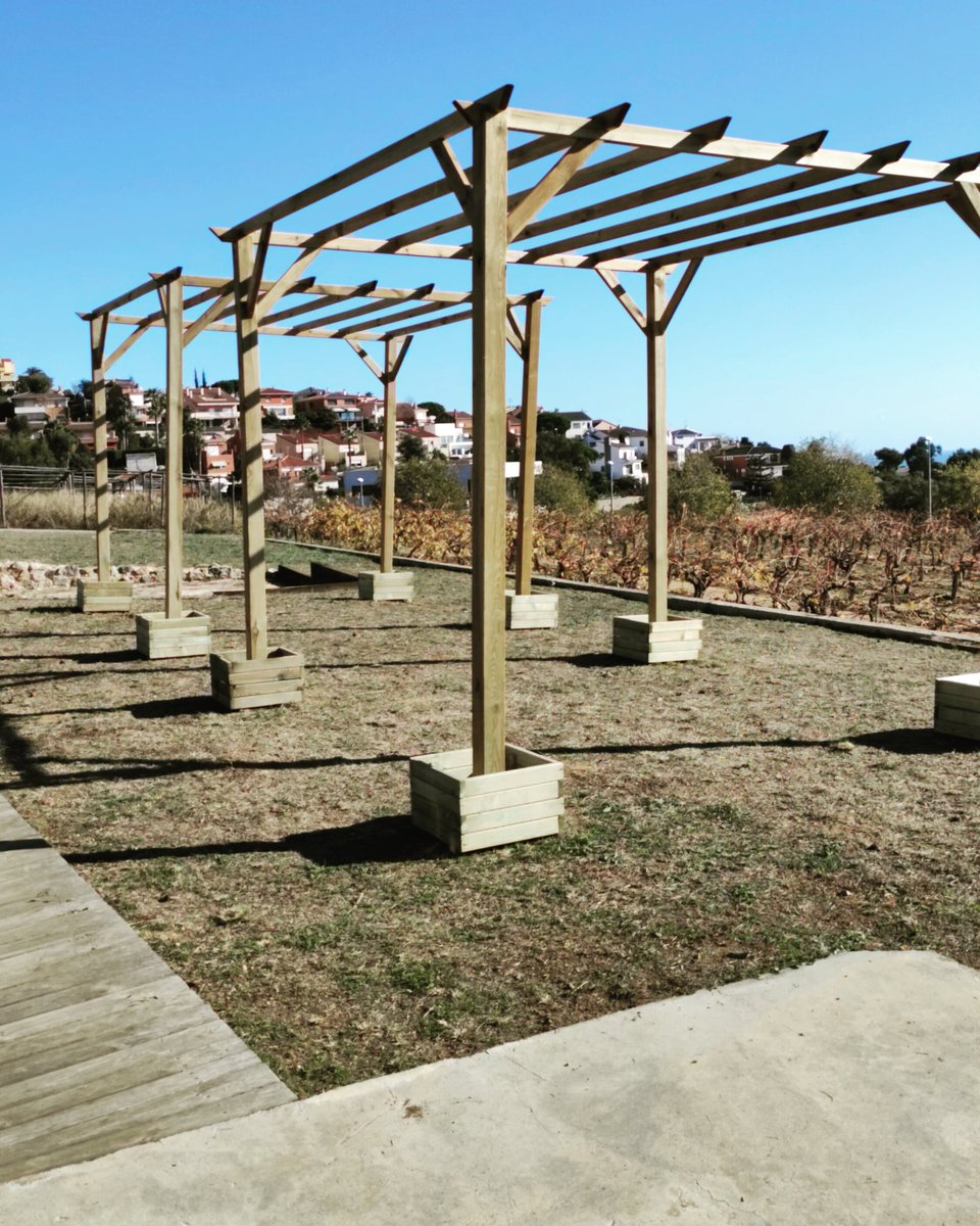 Mireu el nou espai que dedicarem al tast de vi al final de les visites i també com a wine bar. Comencen aquest cap de setmana! recordeu fer la reserva a info@vallmora.cat o 615 61 98 94.