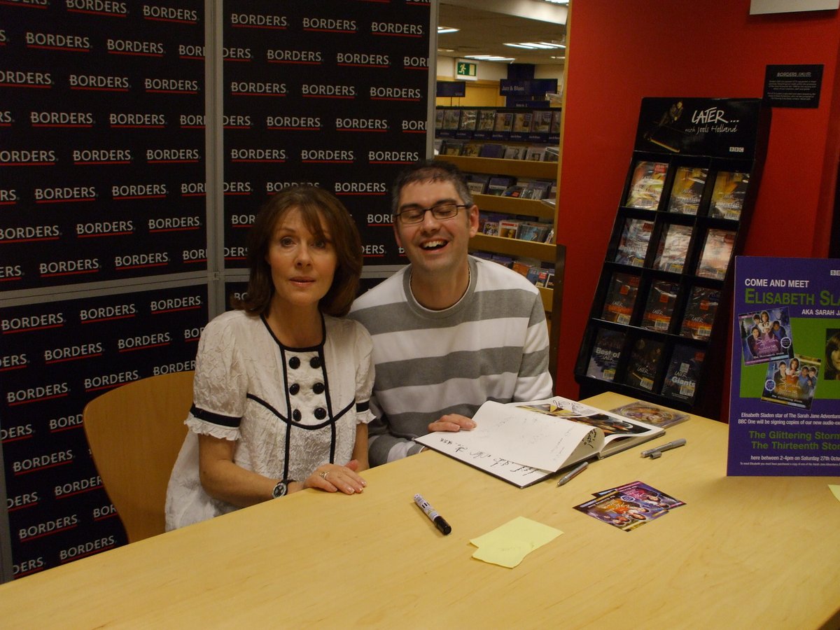 Today's Camping It Up star is the very much missed, the truly wonderful Elisabeth Sladen. I met Elisabeth at Borders on Oxford Street in 2007, just as The Sarah Jane Adventures began broadcasting. She was absolutely wonderful and even my closed eyes can't ruin the photo. Glorious