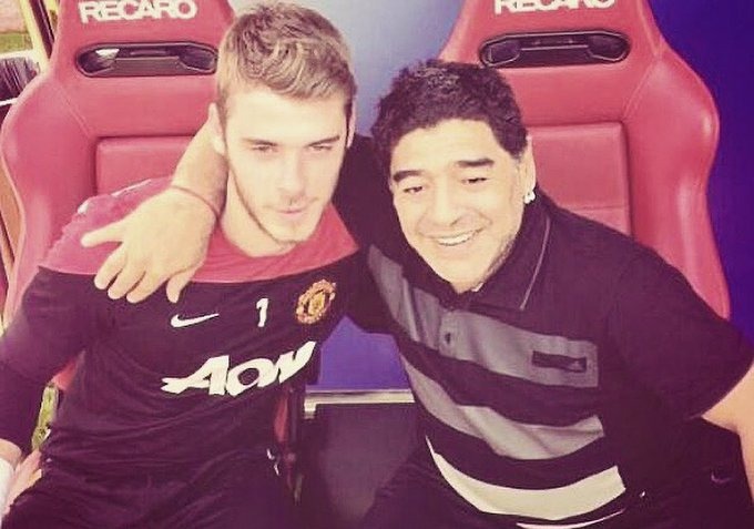 SC_ESPN's tweet photo. Llenó alegría en el pueblo,
Regó de gloria este suelo...
David de Gea. #AD1OS https://t.co/ePDCcru9Ge