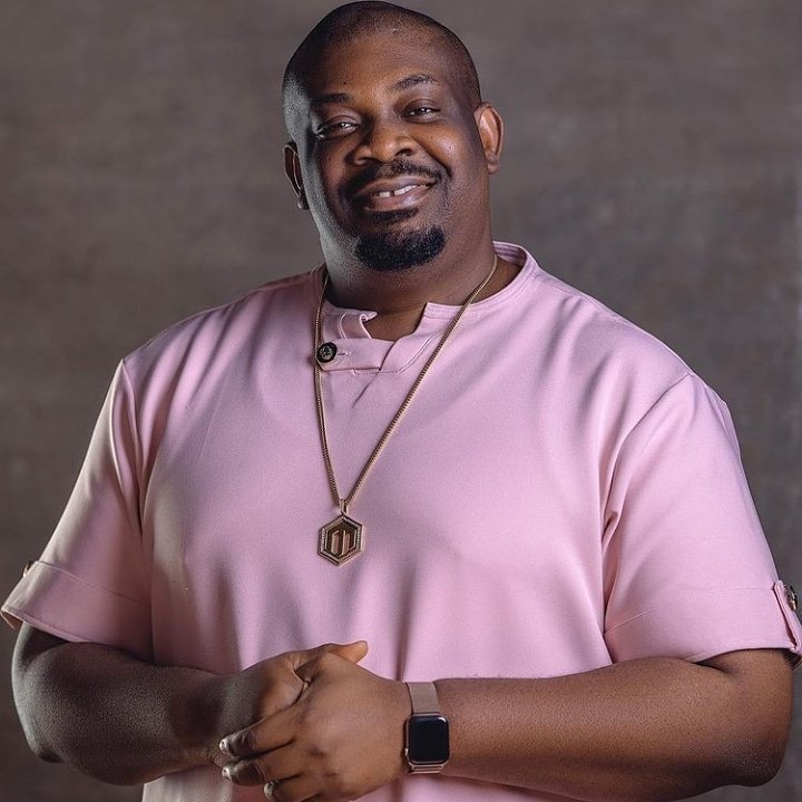 iamcprime's tweet photo. HAPPY BIRTHDAY SIR🎂🙈 YOU TOO MUCH AND YOU NO GO EVER FALL MORE LIFE SIR👑👑
@DONJAZZY https://t.co/s60XJxLZGZ