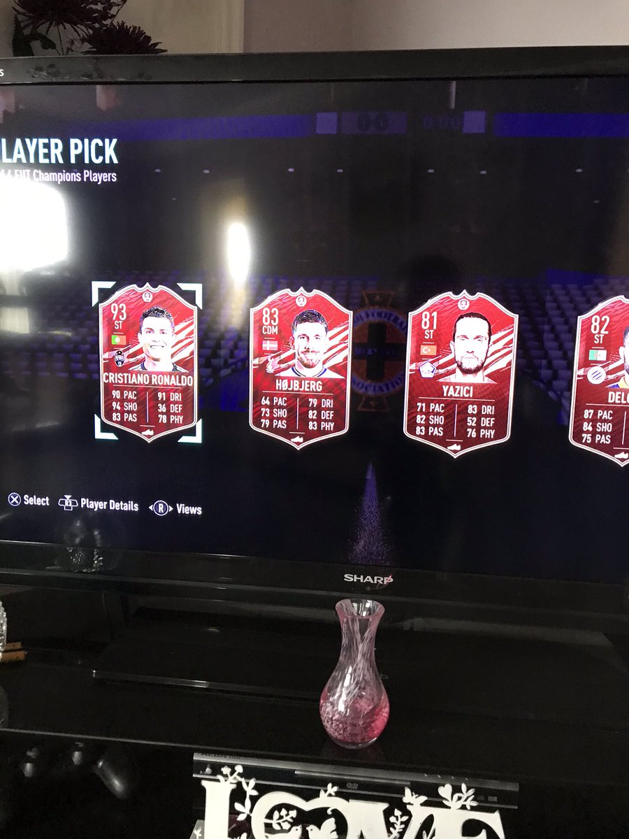 DJChrisRedmond's tweet photo. @ivanlapanje Gold 2 and got him. Can’t believe it Legend. Best of luck https://t.co/Ue8mcg8qtW