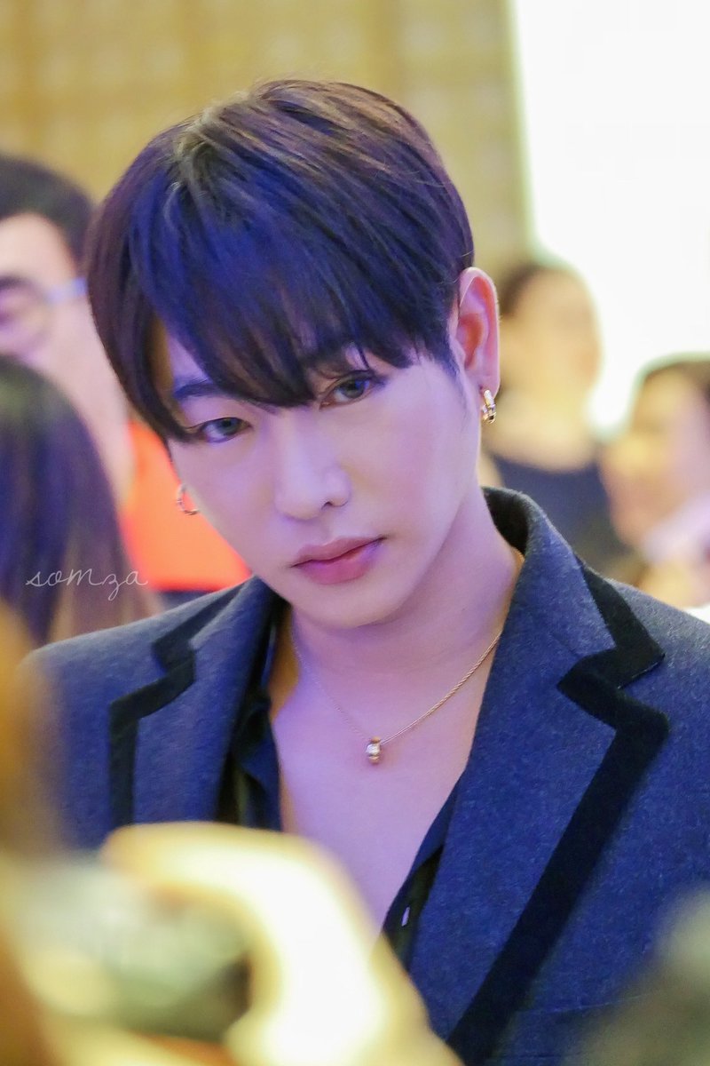 Mewty_Bear's tweet image. แกร๊ ชั้นได้ยินเสียงร้องระงมจากแถวแม่ๆ

"อย่าผัวให้ม๊ากก ระวังจะกำพร้าแมร๊!!"

#BvlgarixPeck 
#MoreThanAWish
#BvlgariThailand
#เป๊กผลิตโชค 
#PeckPaLitChoke