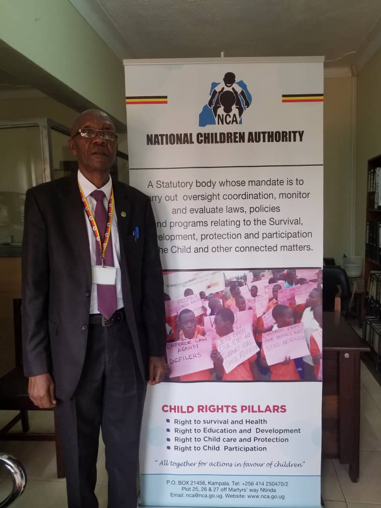 ChildSolidarity's tweet photo. #AYM2020 our Ugandan Rep  @AmontoMelody
met with the Executive director of National Children authority in uganda to gain insights of policies as we try to curb the issue of #childmarriage  #CareActandEnd @eddie_addai @maprude @AUYouthProgram @ProfSarahAgbor https://t.co/ioQ52JHRkk