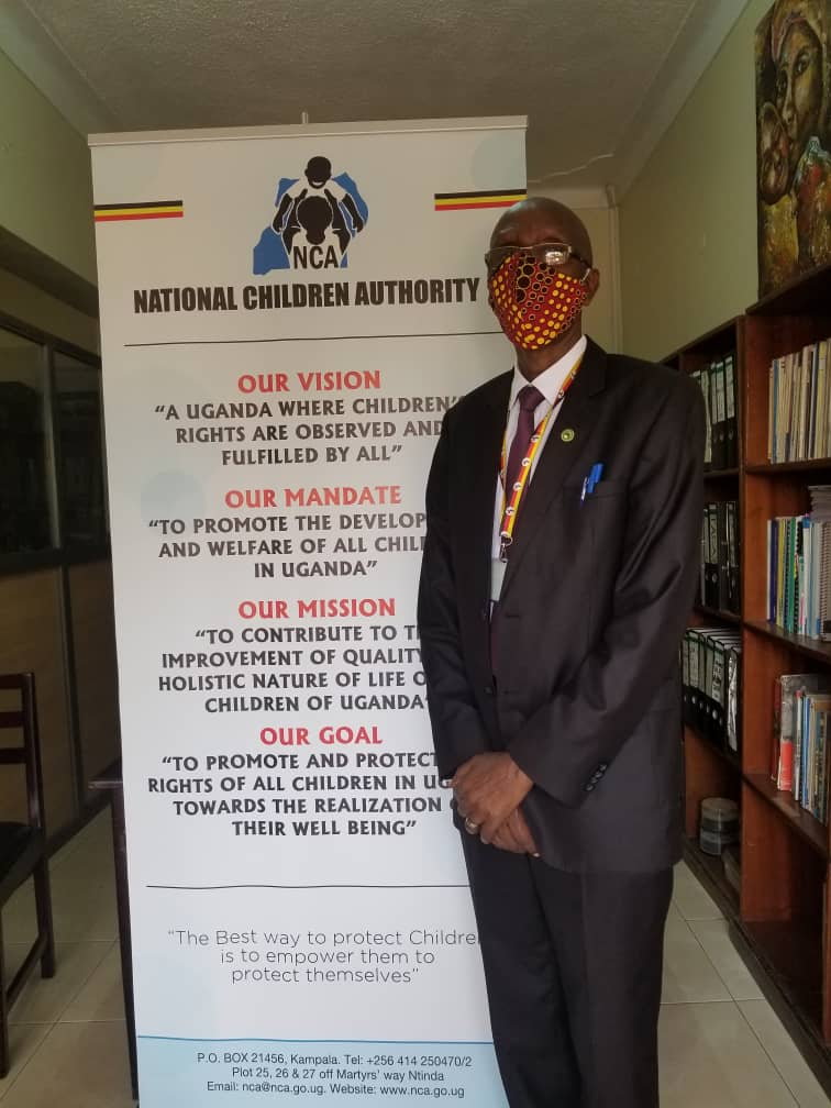ChildSolidarity's tweet photo. #AYM2020 our Ugandan Rep  @AmontoMelody
met with the Executive director of National Children authority in uganda to gain insights of policies as we try to curb the issue of #childmarriage  #CareActandEnd @eddie_addai @maprude @AUYouthProgram @ProfSarahAgbor https://t.co/ioQ52JHRkk