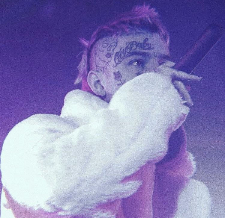 GETCAKEDlEYOUNG's tweet photo. Lil Peep live in Belgium
📸 @IndiMouart https://t.co/HZhSzTTTev