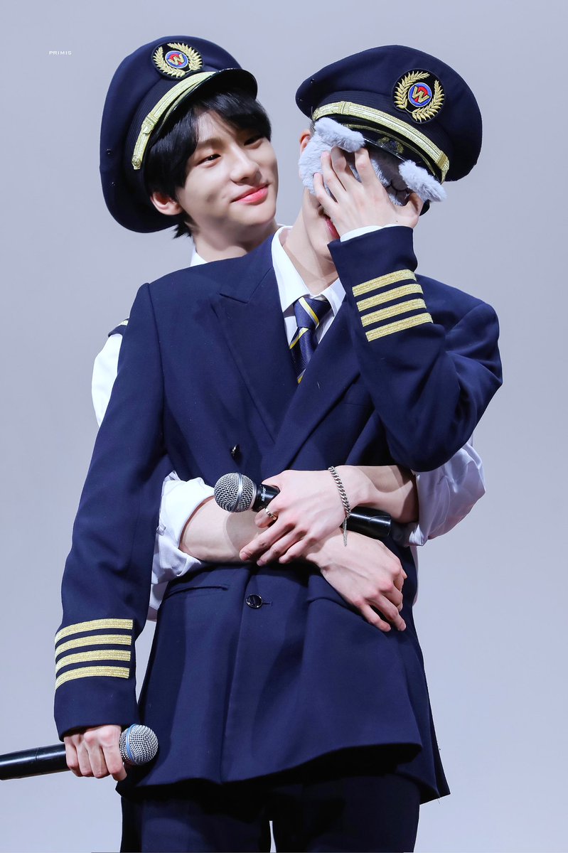 sometimes i look at my header and I& #39;m like wow what did we sacrifice to get 191214 seungjin