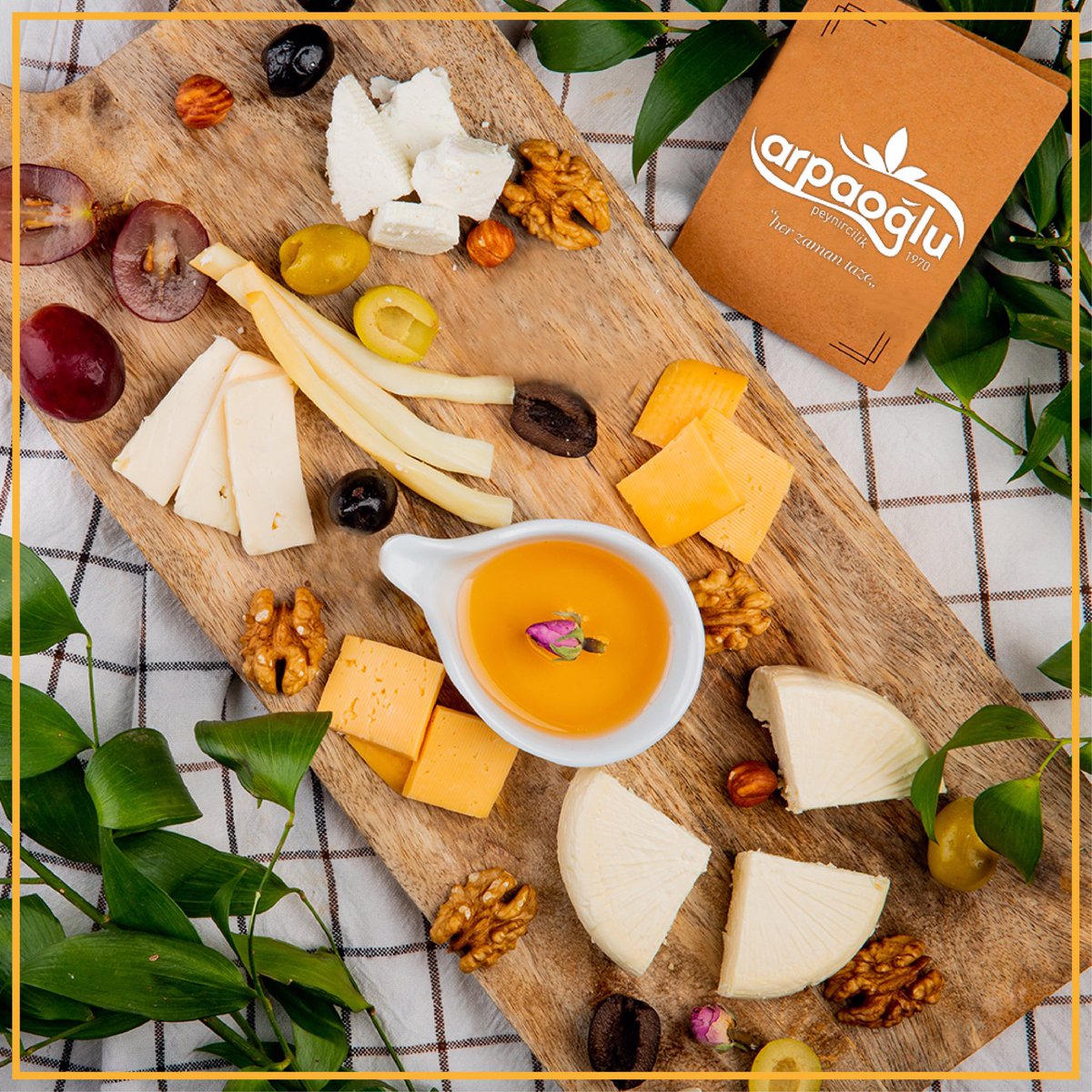 Sağlıklı beslenmenin yolu Arpaoğlu Peynirlerinden geçiyor 🤩. Her zaman doğal, her zaman taze ve her zaman yöresel ürünlerimiz sofralarınıza renk, ağızlarınıza tat katacak 🧀😋

#arpaoglu #arpaoglupeynirleri #istanbul #yöresel #yöresellezzetler #doğal #doğallezzetler