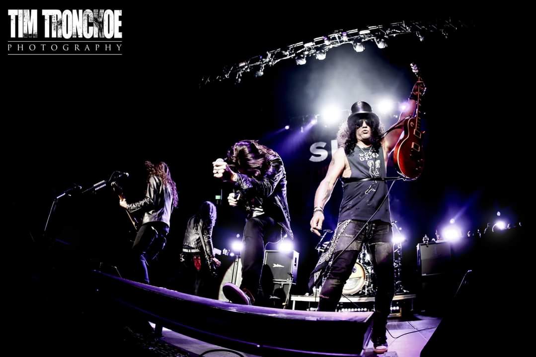 MylesKJunkies's tweet photo. ON THIS DAY:💥Kicking it back to Brussels 🇧🇪 with @MylesKennedy  @Slash &amp; The Conspirators on this day, Nov 26 2014 💗🤘

"NIGHTRAIN"

https://t.co/HqbgDgHDBL 

Fabulous PHOTOS BY: 📸👏 @timtronckoe #picsaretagged  #SMKC #WOF2014 Vorst National Brussels #OTD 🎵🎶 https://t.co/OBWmVzqcf6