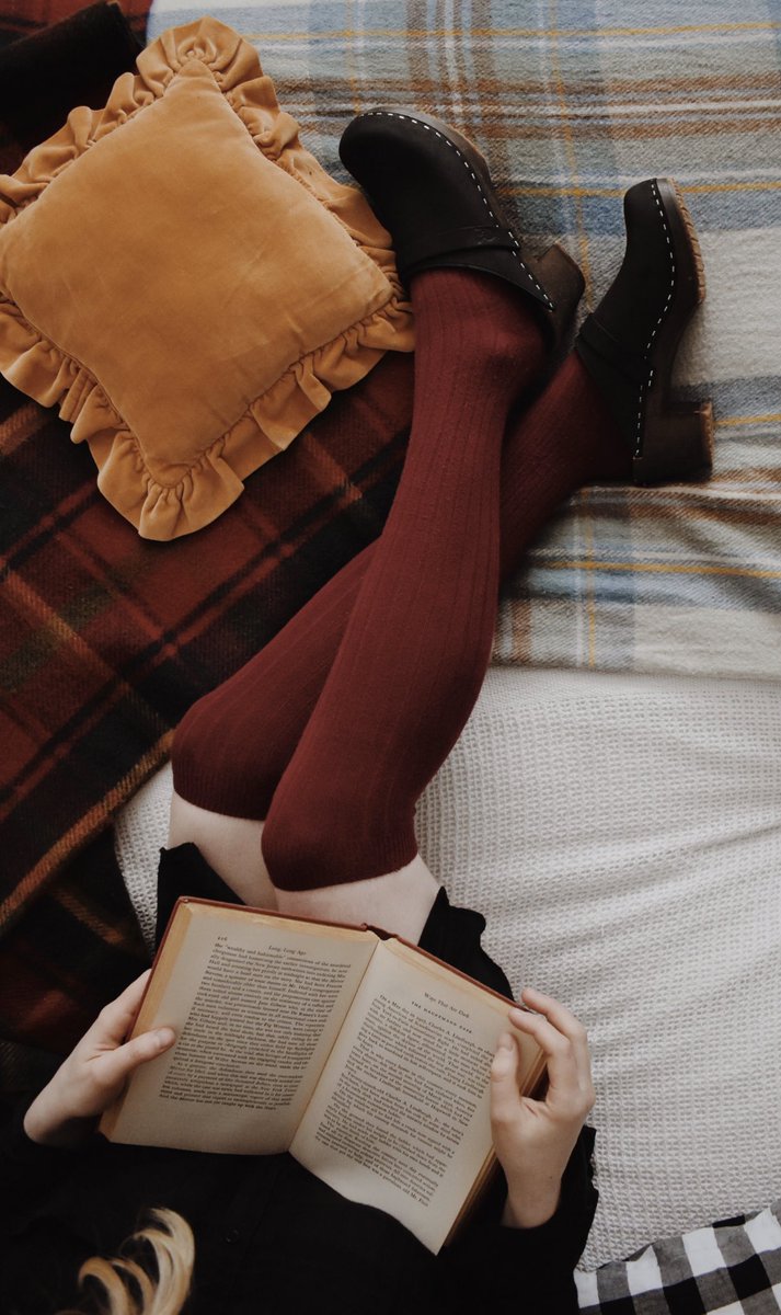 alexzjohnson's tweet image. It’s like walking on clouds ☁️ 30%-70% off @sandgrensclogs until Nov 30th! Mine are the “Dublin Black” and I love them. 🖤 bit.ly/2Tkd31a #sandgrenclogs