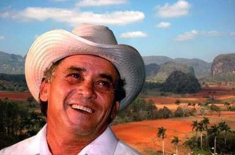 informativojan's tweet photo. #GuajiroNatural , cubano de pura cepa , hace 18 años que no estás físicamente pero sobrevive tu música . Donde quieras que estés sigues creando🎼🎵 melodías🎶♩ y #unmontóndeeatrellas☄☄☄te ilumina.
@acevedo_adian 
@TabaresPrez 
@IvonArtemisa 
@IcrtArtemisa https://t.co/zKmueOeHIl