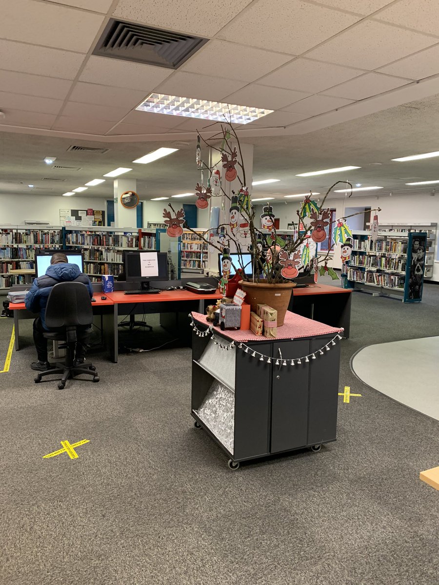 macinnes_neil's tweet image. Great to get out @MCCGortonAHey @MancLibraries and speak to staff #GortonLibrary - great that our residents accessing essential PC use and online reservations and ring and read or click and collect books #powerofreading