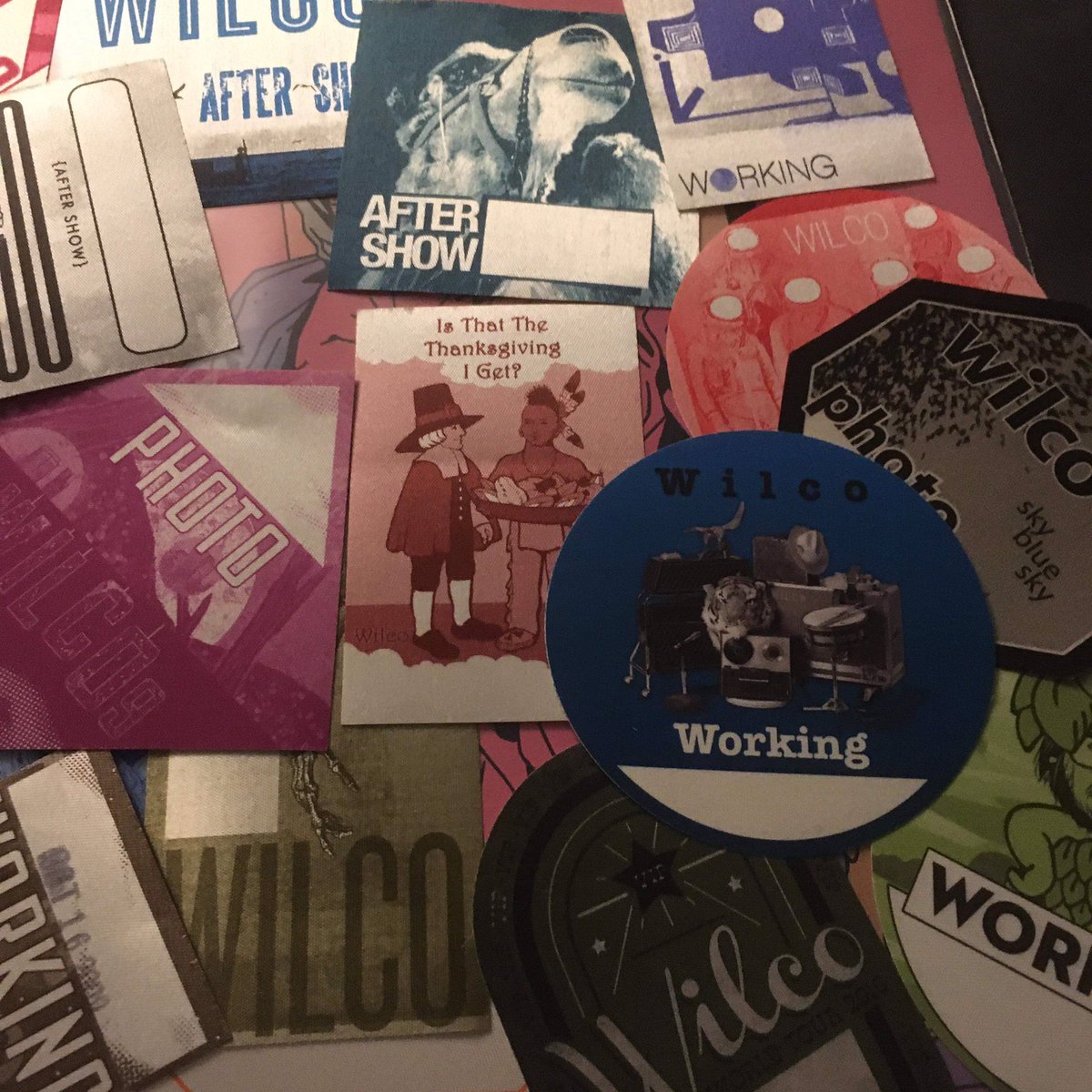 records_round's tweet photo. The Deluxe 5LP set Summerteeth by Wilco is great! Very cool gift idea! We include a real backstage pass from the band when you order today! #Wilco #freeshipping #vinyl #gift  available here: https://t.co/24NCDy4kGp https://t.co/0yUrzJNBKi
