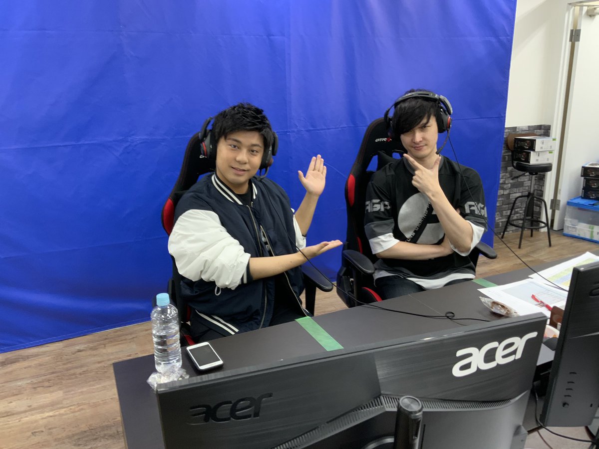After6League's tweet photo. 本日の #APEX 部門DAY2の試合&amp;収録が無事に終了しました❗️
トンピ？さん（@tonpiava）、AGP伊藤監督（@chanomap）の華麗な #A6L ポーズをご覧ください😉✨

APEX部門DAY2は12月3日(木)20時よりプレミア配信いたします❗️
チャンネル登録お待ちしております🙇⬇️

https://t.co/1RW0BoZEhO https://t.co/bIEHtPKskr