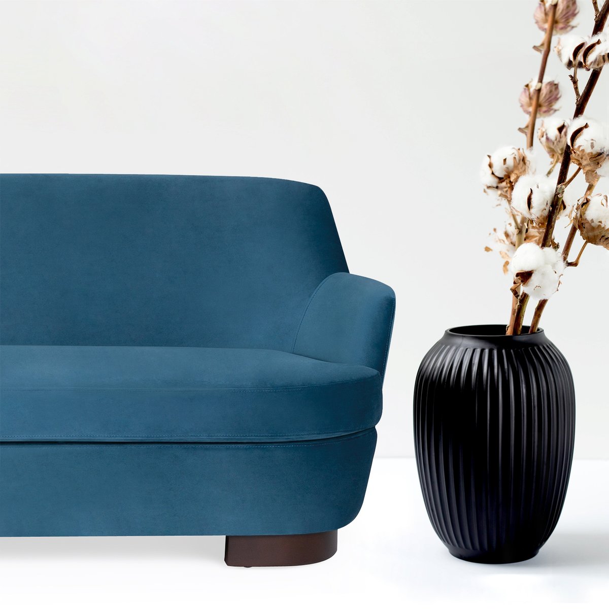 Becca Sofa is the youngest member of our simple, conformist furniture series that prioritizes comfort and calmness.
#sandalyeci #sandalyeciglobal #stylish #quality #tablebase #Beccasofa #furniture #design #interiordesign #manufacturer #furnituredesign #designchair