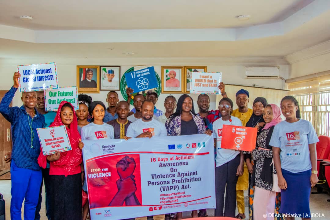DEANinitiative's tweet photo. At the Kwali Area Council Secretariat with the staff union today on the #16daysOfActivism local collaboration to ending all forms of #GBV against women and girls.
#OrangeTheWorld
#SpotlightEndViolence
#SpotlightNG
@GlobalSpotlight
@UN_Nigeria
@unwomenNG
@2weta 
@ChiomaChuka https://t.co/6IrCf41B6z