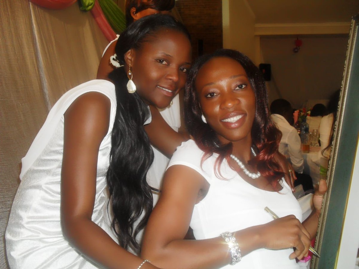 KadimaPrincia's tweet photo. Kieee🤣😍😍😍 my cousin just send me this picture😍it was my husband suprise all white party😍.we pop🍾🍾 that day🤣 #october2013 https://t.co/39RZxQPD4s