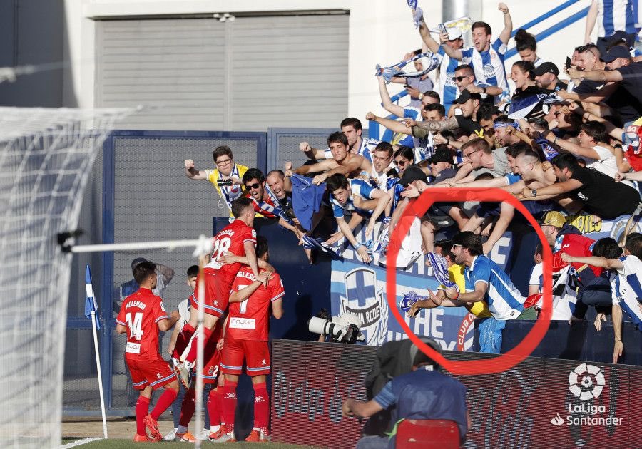 pbretons15's tweet photo. En Leganés siempre pasan cositas. A muerte hoy #rcde https://t.co/gvOeLtwR8f