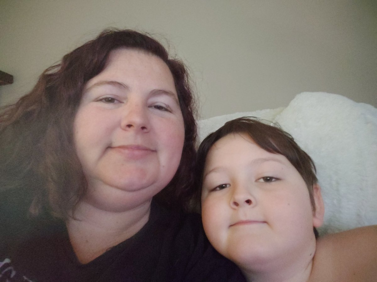 WithrowRosey's tweet photo. Watching the parade before we cook. #VerizonLive #MacysParade https://t.co/TmLk6xJsOk