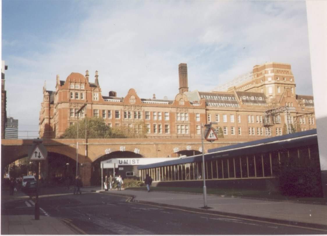 MUGSS's tweet image. 🐝 Manchester 🐝

A slightly different #MUGSSThroughTheAges this week!

When we were going through our archive, we've found these photos of Manchester from around 1990!

Look how similar yet different it is!

#Manchester #BeAPartOfManchester #ThrowbackThursday