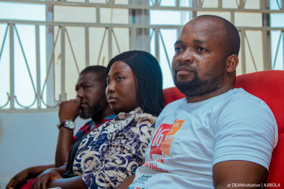 DEANinitiative's tweet photo. At the Kwali Area Council Secretariat with the staff union today on the #16daysOfActivism local collaboration to ending all forms of #GBV against women and girls.
#OrangeTheWorld
#SpotlightEndViolence
#SpotlightNG
@GlobalSpotlight
@UN_Nigeria
@unwomenNG
@2weta 
@ChiomaChuka https://t.co/6IrCf41B6z