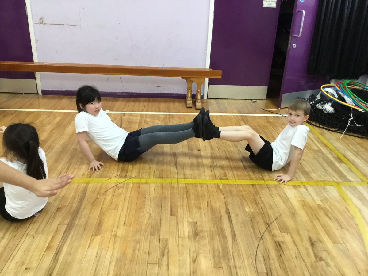 bengibdog's tweet photo. A fabulous balancing lesson with 3MD! I was really impressed with your 1, 2, 3 and 4 point balance routines and how you transferred them to the benches. Well done!#smithdownpe https://t.co/tpVTBIJatZ