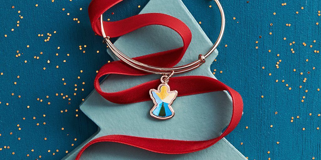 alexandani's tweet photo. *RETAIL EXCLUSIVE* Shop the #LimitedEdition 2020 Holiday Crystal Angel Charm Bangle for only $19.99** 👼 Find your store for this exclusive in-store #StackFriday deal > https://t.co/cieg6bgYN8

*Ends 11/29, in-store only. // #alexandani #holiday2020 #crystalangel #blackfriday https://t.co/CZFTORfZto