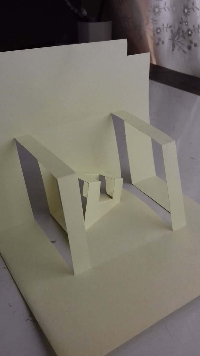 archbyalis's tweet photo. #correcion1 #Kirigami #KirigamiArquitectonico #Maqueta #SeccionC2020C #TecnicasDeRepresentacion #rjmc2020c @notiuru @arquitecturauru @cardonarichard  #AlisCastellanos https://t.co/xBhbrFfmRo