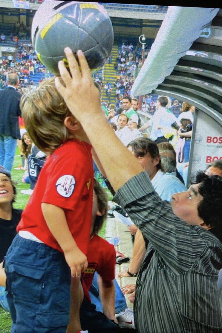 Paolo Maldini Fans tweet media