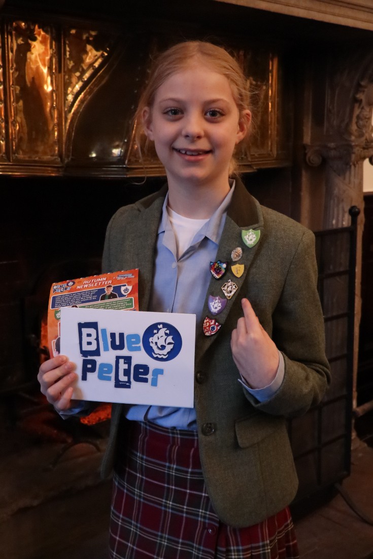 QueenMarysSch's tweet photo. Congratulations to Milly for earning her Blue Peter Diamond Badge by submitting a superb drawing of the Red Arrows. This limited edition badge celebrates the big 60th birthday year of Blue Peter - What an amazing achievement!
#bluepeter #bluepeterbadge #bluepeter60 https://t.co/RHBwzi9ngF